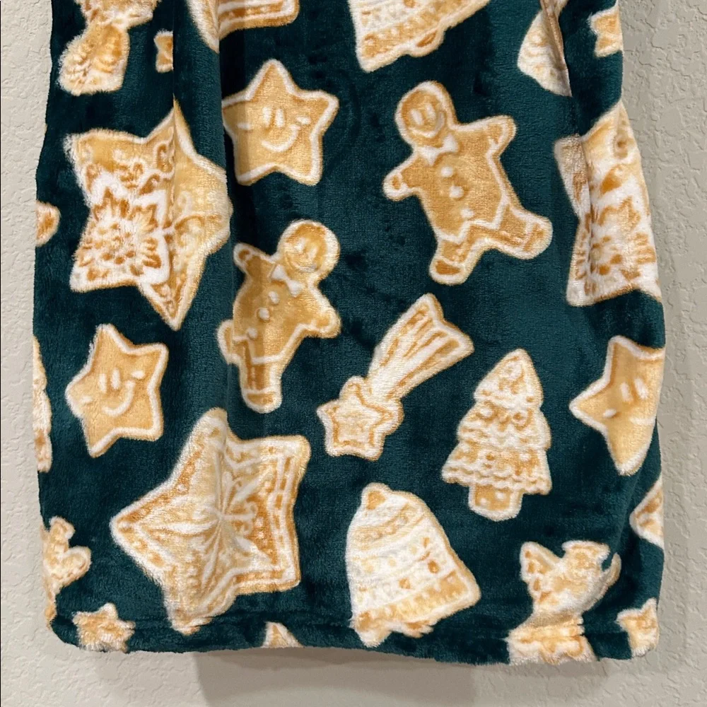 Rachel Rachel Roy Holiday Gingerbread Plush Throw